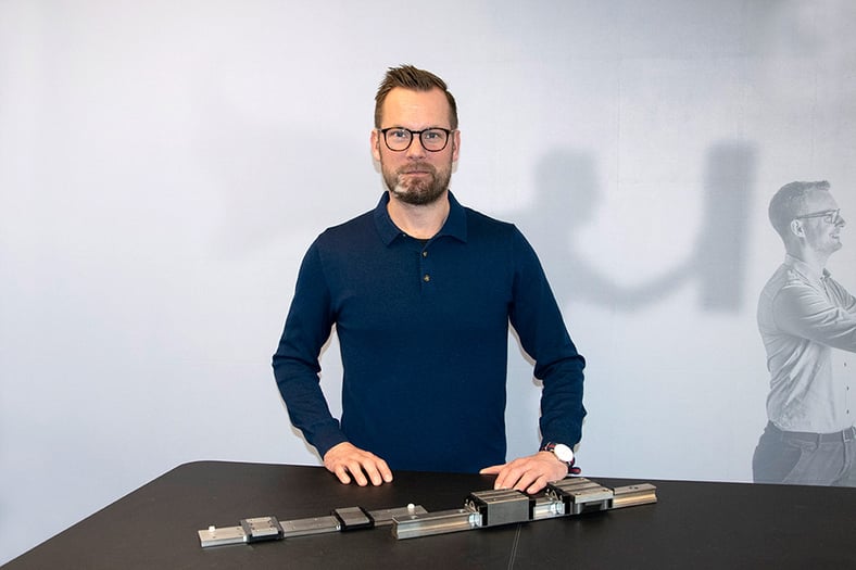 Accessories and options for linear rail guides - when to use what?